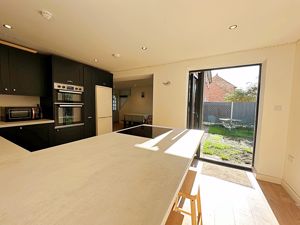 Breakfast bar- click for photo gallery